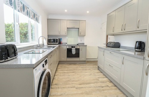 Bodham House | FIELD VIEW, family friendly, character holiday cottage in Sheringham
