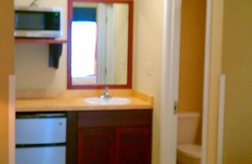 Kenedy Hotel | FieldHouse Inn