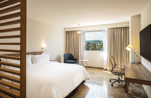 Granja Hotel | Fiesta Inn Guadalajara Poniente