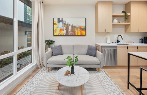North Beacon Hill House | FIFA Retreat - Rooftop, A/C, Mt. Rainier View