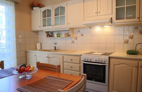 Lefkada Apartment | Filis Apartment - Renovated 2 Bedroom apartment in the very center of Lefkada!