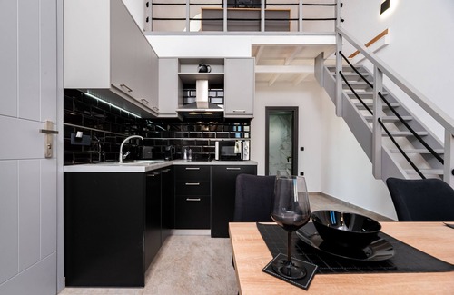 Perissa House | Filoxenia Luxury Villas