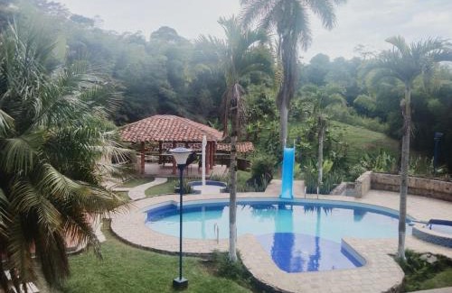 Yotoco House | Finca BellaVista, Lago Calima: Hermosos Paisajes