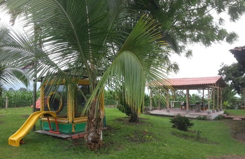 Armenia House | Finca La Camelia