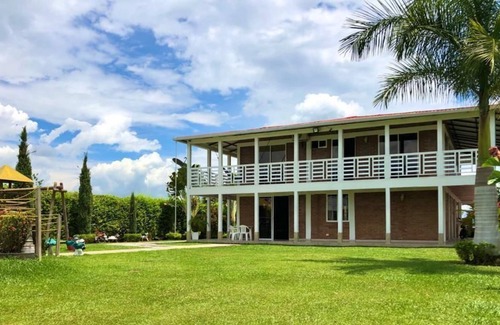 El Cerrito Villa | Finca Madrigal, En este Lugar Lograras Descansar Con Tu Familia