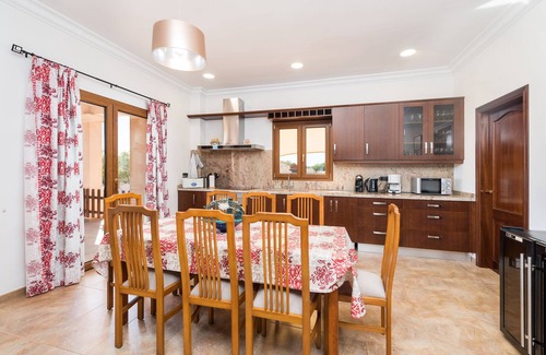 Manacor Villa | Finca Sanchez with Sea View, Pool, Wi-Fi, Balcony, Terrace & Garden; Parking Available