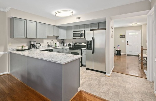 Countryside House | Finchvale: Work-Friendly, Private Yard, Near DC