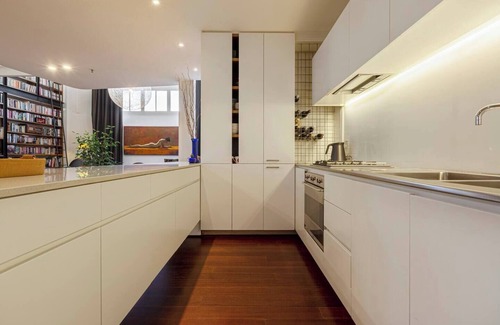 Collingwood Apartment | Find Luxury in an Old Charm Converted Warehouse