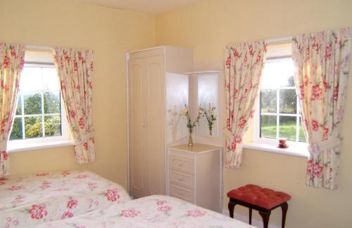 Macroom Bed & Breakfast | Findus House, Farmhouse Bed & Breakfast
