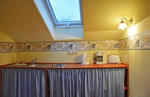 Kroepelin Apartment | Fine apartment in the manor house with Rosenpark