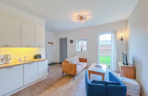 Drimmelen Apartment | Fine ground-floor apartment with private garden