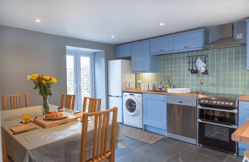 Brayford Cottage | Finest Retreats | Court Cottage
