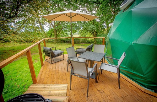 Chiddingstone Hoath Ski Chalet | Finest Retreats | Hever Luxury Dome