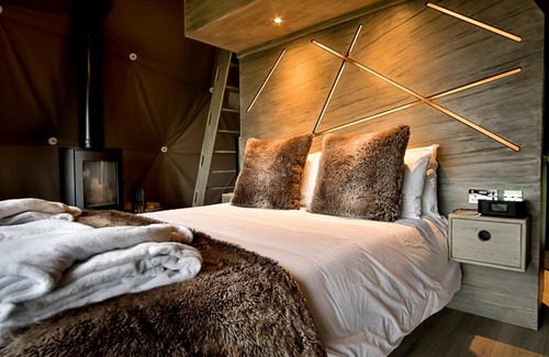 Chiddingstone Hoath Ski Chalet | Finest Retreats - Hever Luxury Dome
