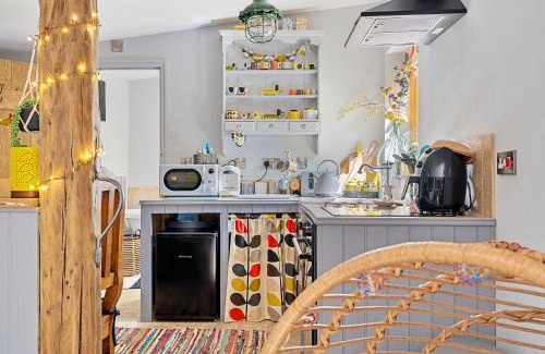 Romsey House | Finest Retreats - Hilltop Stable