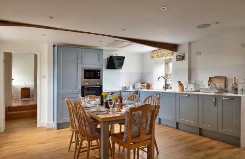 Llandrillo House | Finest Retreats - Moelis Barn