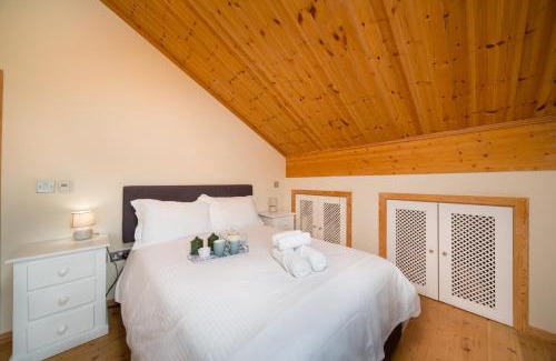 Hopton Ski Chalet | Finest Retreats - Puddleduck
