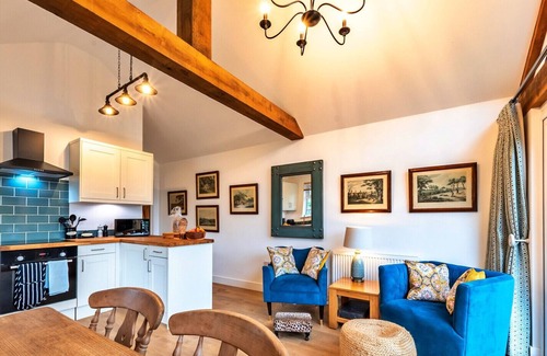 West Meon Ski Chalet | Finest Retreats - South Downs Lodge