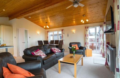 Saint John Ski Chalet | Finest Retreats - Whitsand Bay Lodge