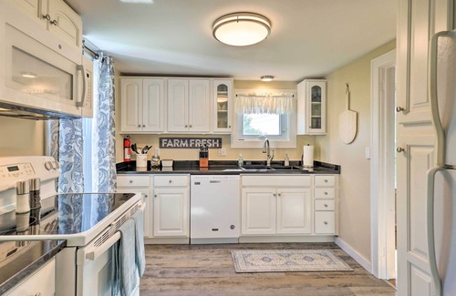 Hector House | Finger Lakes Farm Retreat: Walk to Wineries!