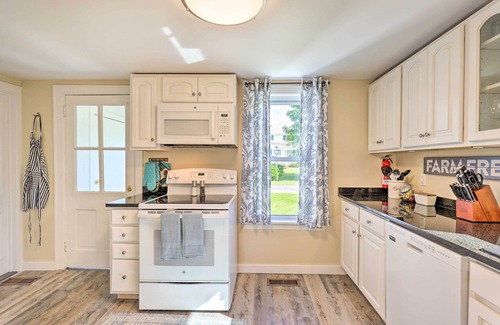 Hector House | Finger Lakes Farm Retreat: Walk to Wineries!