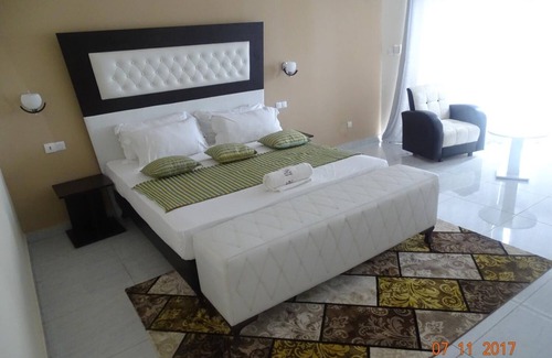 Limbe Hotel | FINI Downtown