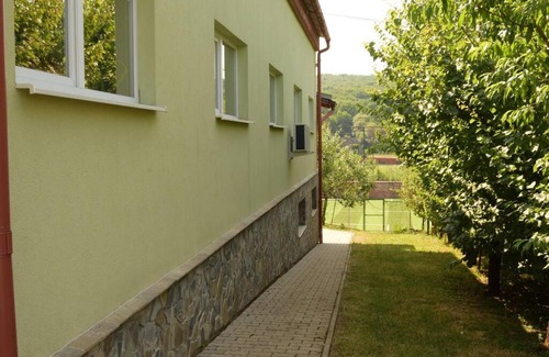 Livezeni Apartment | FinnApartman