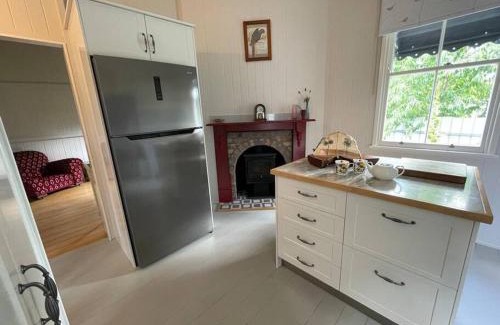 Stanthorpe House | Finney Cottage