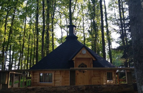 Corcoue-sur-Logne Cabin | FINNISH KOTA RELAXATION, FOREST AND NATURE. BREAKFAST INCLUDED