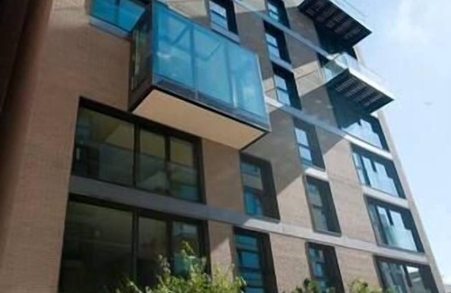 Redcliffe Apartment | Finzels Reach - One Bedroom Deluxe