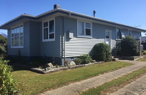 Manapouri House | Fiordland Escape