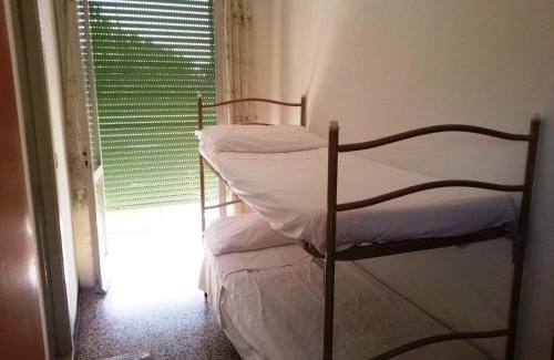 Fogliano Marina Bed & Breakfast | Fiorina Bed&Breakfast - Colazione fino a mezzogiorno - Beach Village gratuito - Parcheggio moto gratis e videosorvegliato