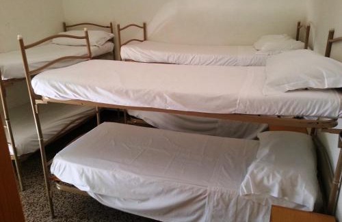 Fogliano Marina Bed & Breakfast | Fiorina Bed&Breakfast - Colazione fino a mezzogiorno - Beach Village gratuito - Parcheggio moto gratis e videosorvegliato