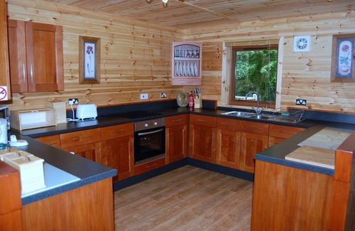 Murthly Ski Chalet | Fir Tree Lodge - Pondfauld Holidays PK11988P