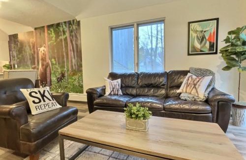Killington House | FirBear- AC, Pool, Hot Tub, Sauna, Tennis, Gym