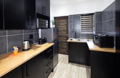 Lephalale House | Fire and Ice Guesthouse Lephalale