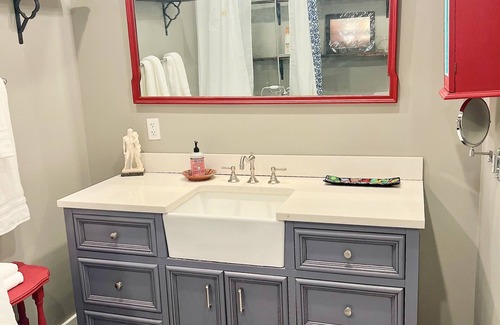 Jefferson Other | Firefly Hill - Renovated farmhouse with large backyard - sleeps 8