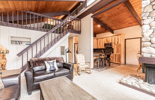 Historic District Condo | Fireplace, Private Balcony, River/Forest Views!