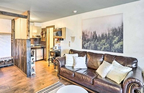 Hunter Condo | First-Floor Hunter Condo < 1 Mi to Slopes!