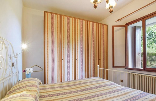 Isola Vicentina Apartment | First floor vacation apartment in a country house from the 19th century, located on a hill with beau