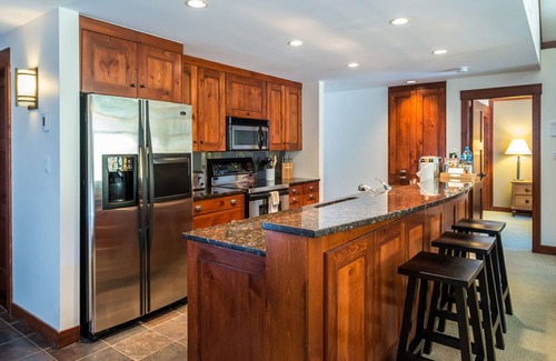 Whistler Creekside Apartment | First Tracks Lodge