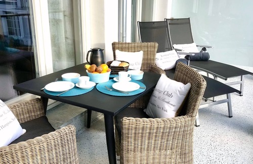 Sellin Apartment | FIRST White Pearl
