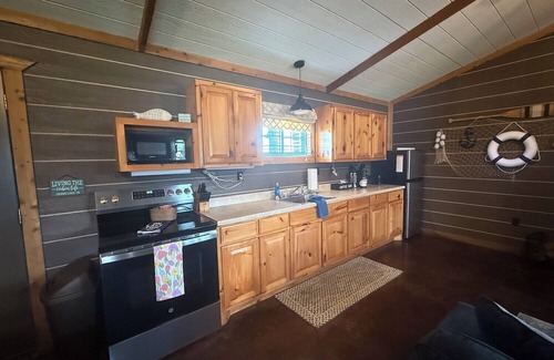 Cleora Cabin | Firstmate Hideaway is the perfect retreat