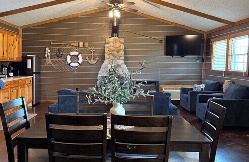 Cleora Cabin | Firstmate Hideaway is the perfect retreat