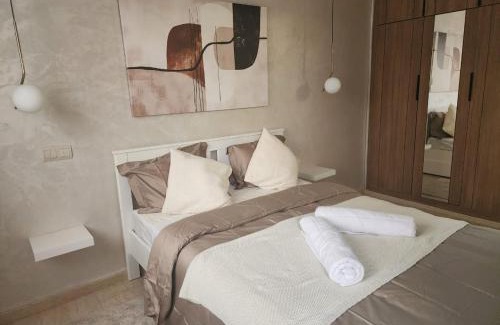 Hivernage Apartment | Firstwood Chic Apartment Hivernage
