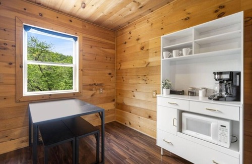 Ponce De Leon Cabin | Fish & Float from Cabin #3 on James River - Sleeps 4, #3 of 5 Cabins