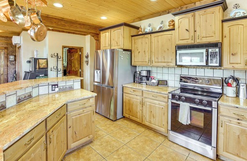 Fish Haven Cabin | Fish Haven Cabin w/Game Room, Views + Deck!