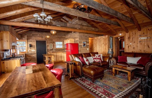 Lutsen Cabin | Fish Hook Cove on Lake Superior. Enjoy Grand Marais, Lutsen & the North Shore!
