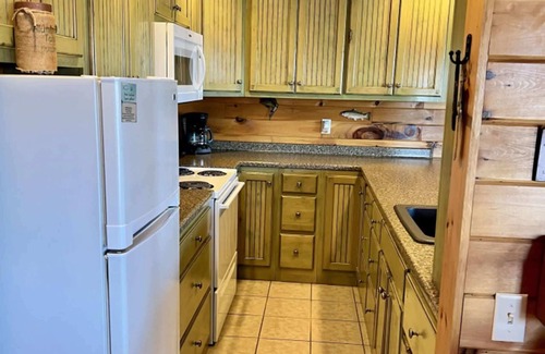 Bryant Cabin | Fish Tales Cabin – Spacious Retreat with Hot Tub