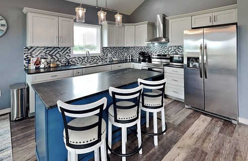 Rockport House | Fish Tales | Serene, Waterfront